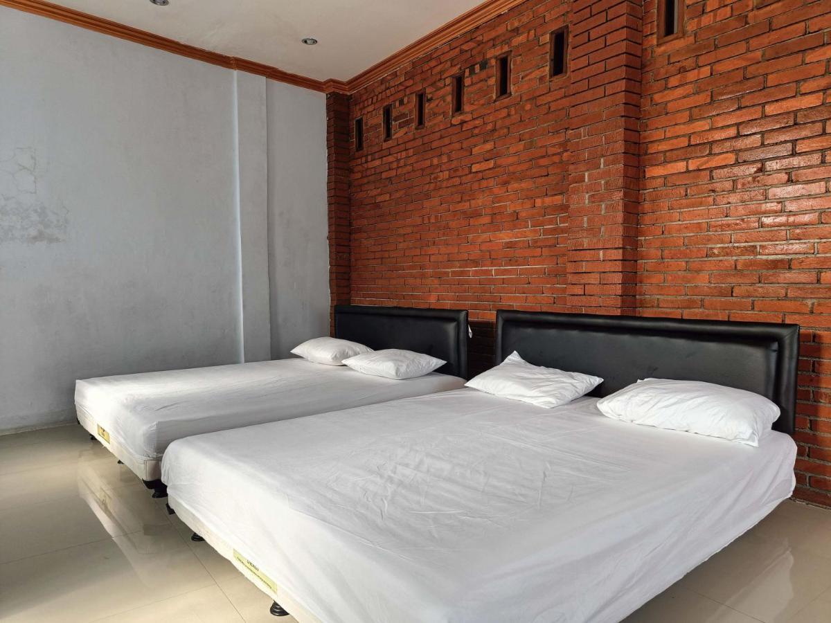 Jogo Segoro Homestay Mitra Reddoorz Near Pantai Sundak Gunungkidul Ngandong エクステリア 写真