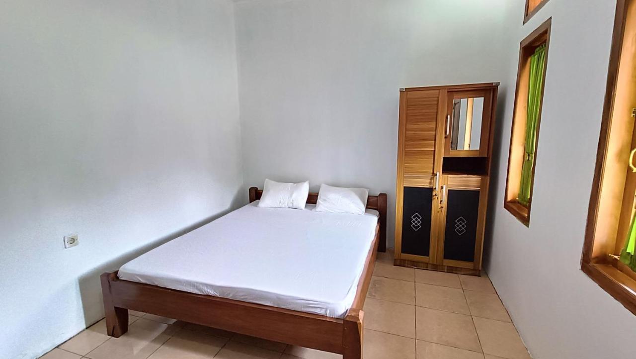 Jogo Segoro Homestay Mitra Reddoorz Near Pantai Sundak Gunungkidul Ngandong エクステリア 写真