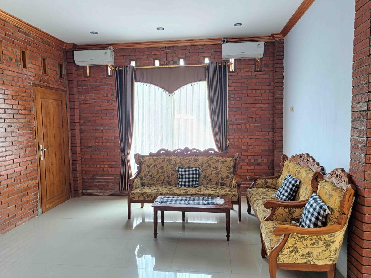 Jogo Segoro Homestay Mitra Reddoorz Near Pantai Sundak Gunungkidul Ngandong エクステリア 写真