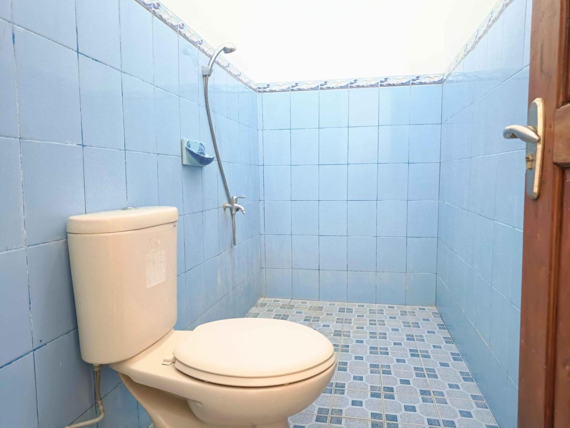 Jogo Segoro Homestay Mitra Reddoorz Near Pantai Sundak Gunungkidul Ngandong 部屋 写真